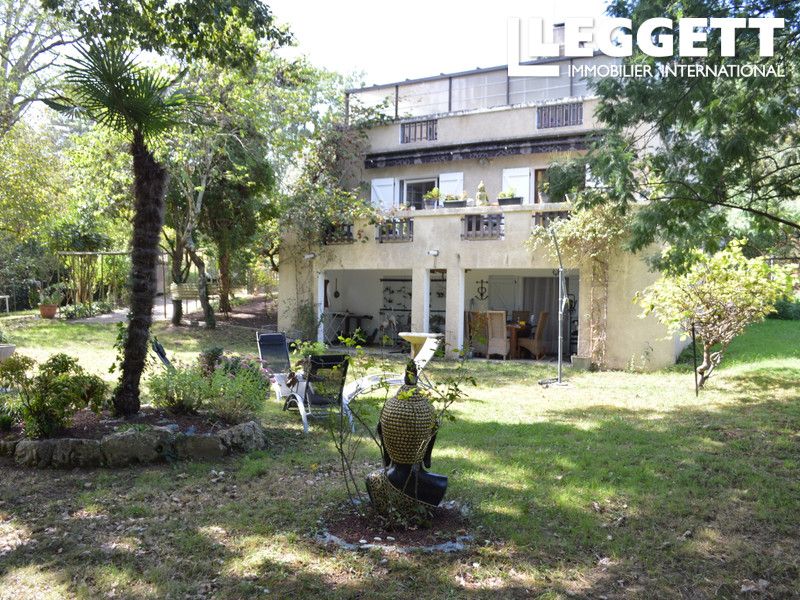 Property photo 2 of 10