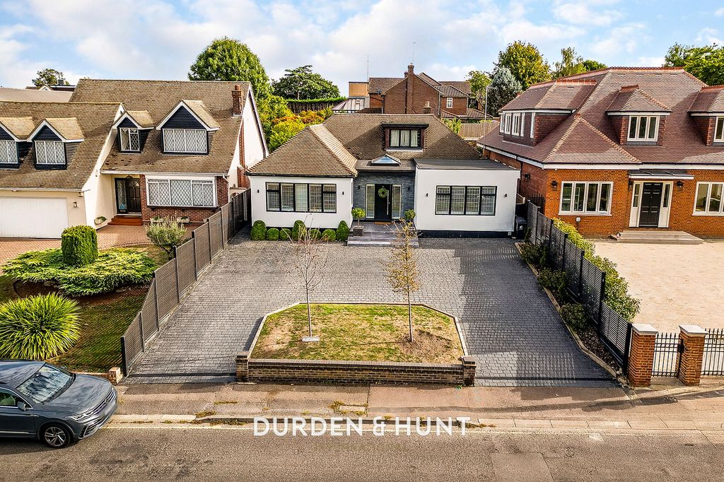 Property photo 1 of 34