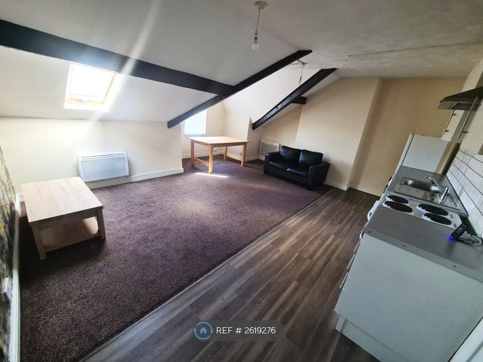 Property photo 2 of 8