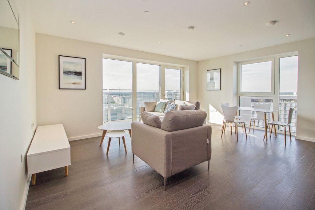 Property photo 1 of 8 Living Area - Glassh