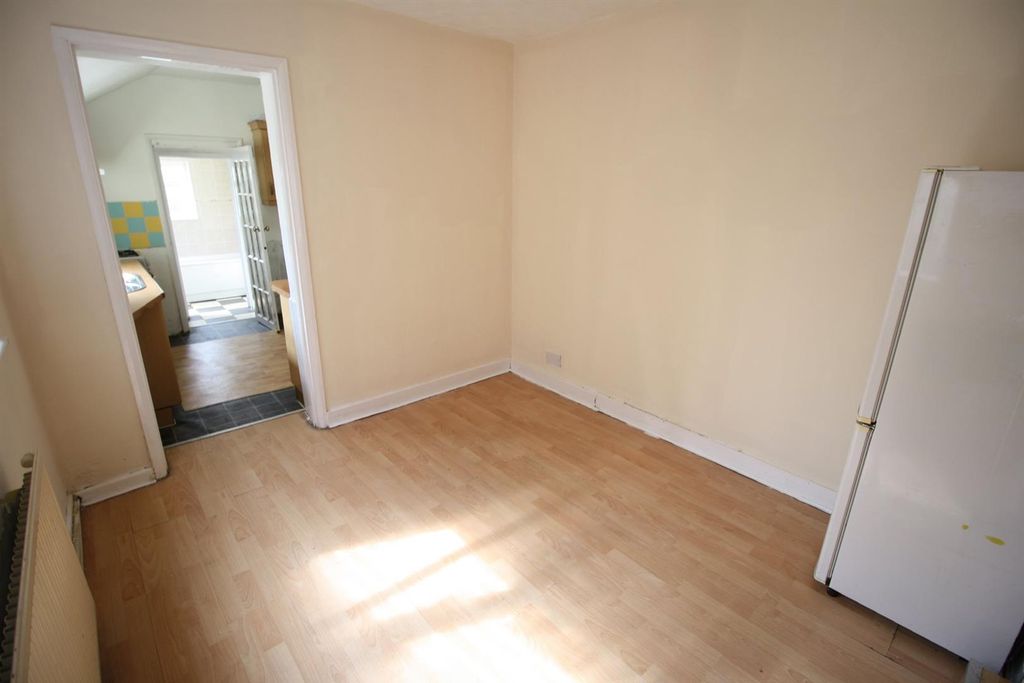Additional image 6 of 3 bed terraced house for saleGrove Road, Grays RM17
