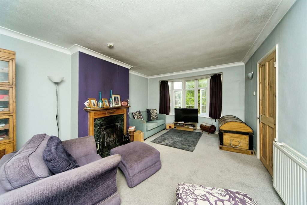 Property photo 2 of 18