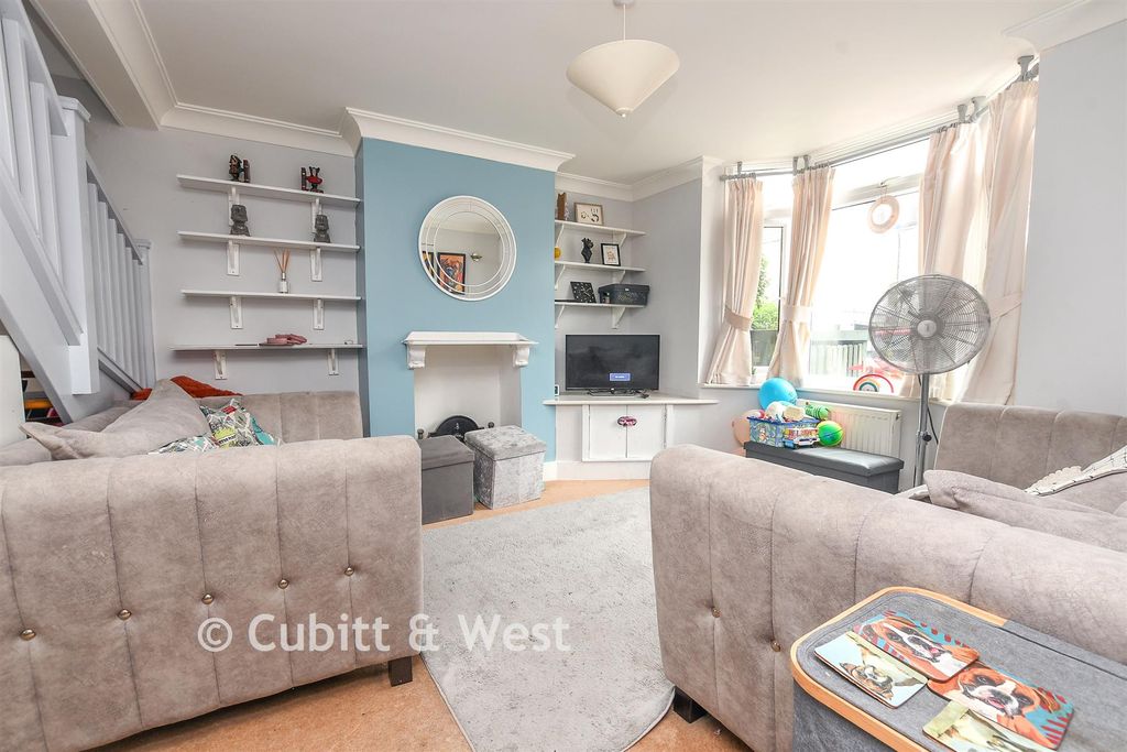 Property photo 1 of 15 Lounge/Diner