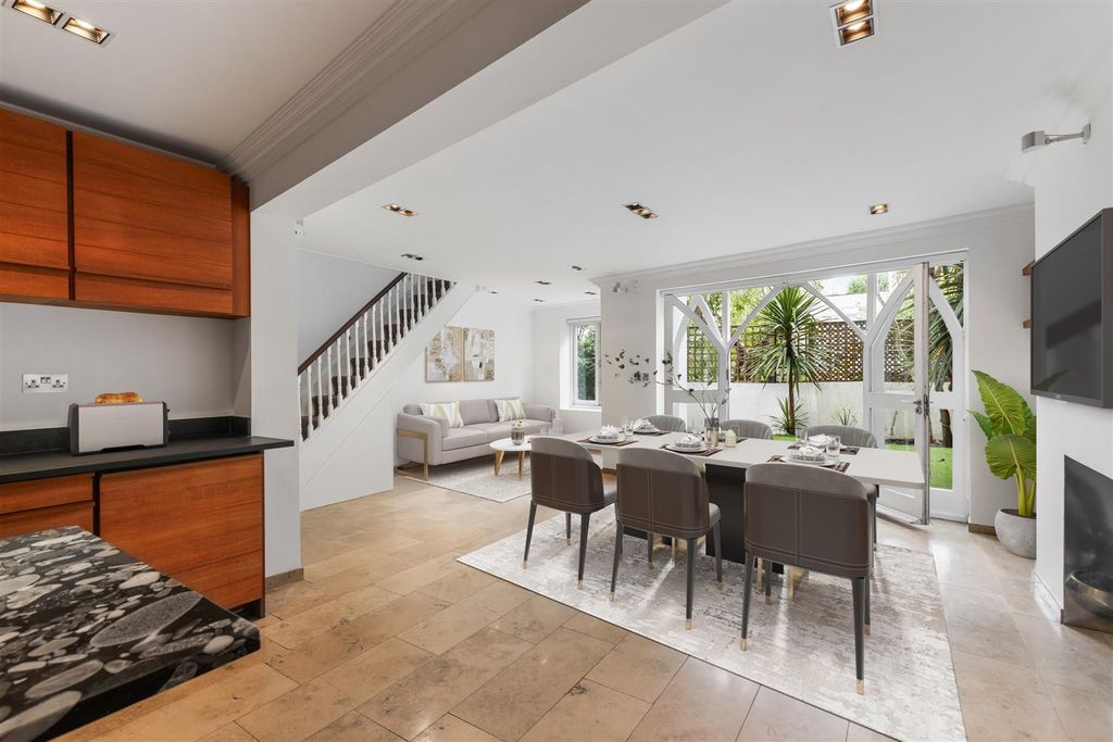Property photo 3 of 13 26 Hamilton Gardens Nw8-4.Jpg