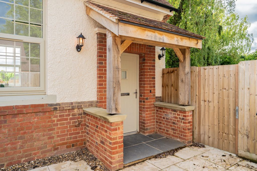 Property photo 2 of 30