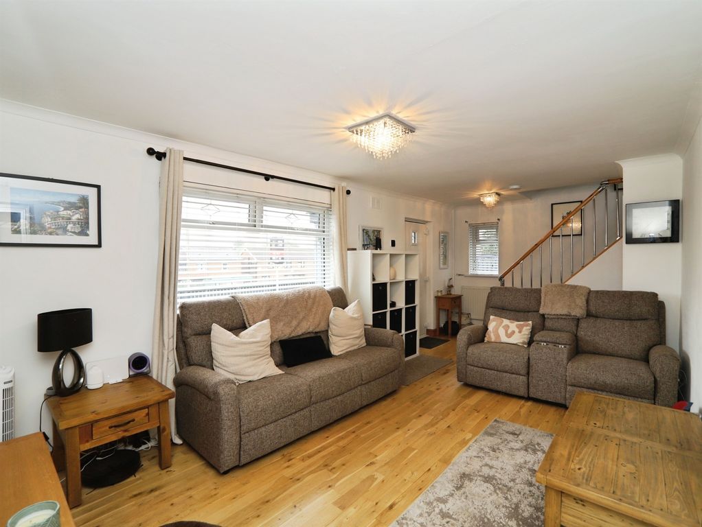 Property photo 2 of 21