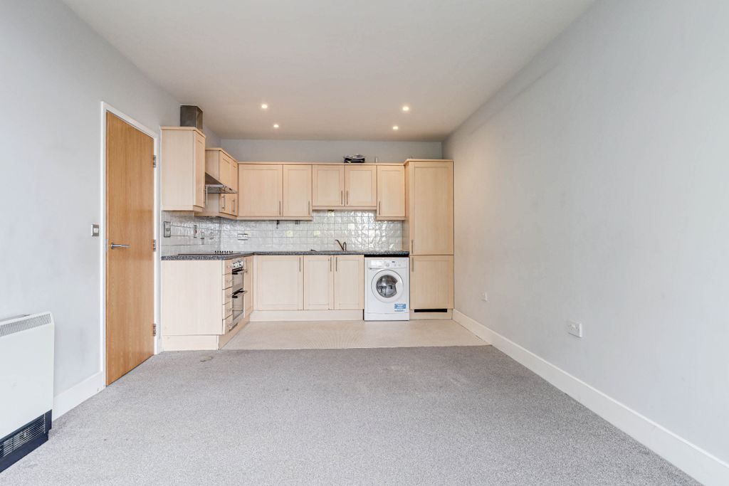 Property photo 3 of 13 Kitchen/Living Room