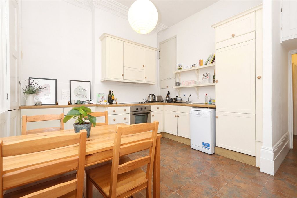 Property photo 3 of 12 Kitchen