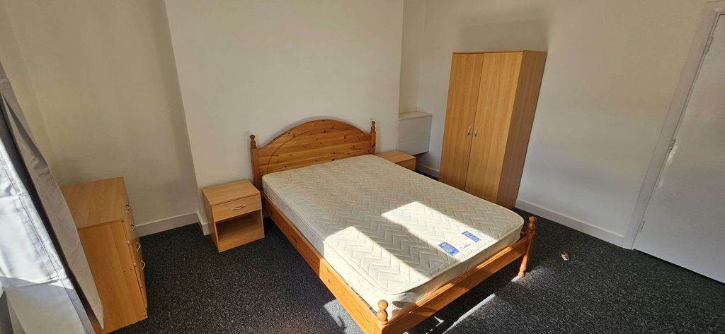 Property photo 2 of 7 Gallery