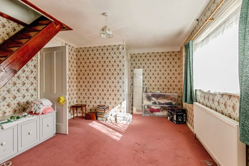 Property photo 3 of 16