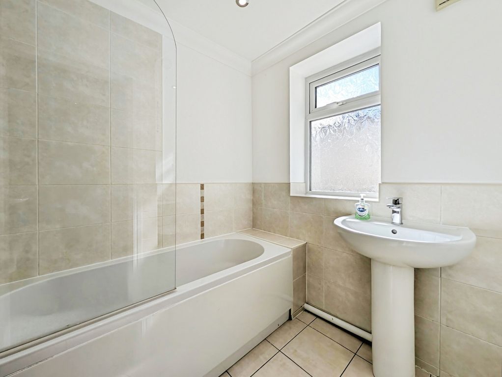 Property photo 3 of 10 Pbox-Img.Jpg