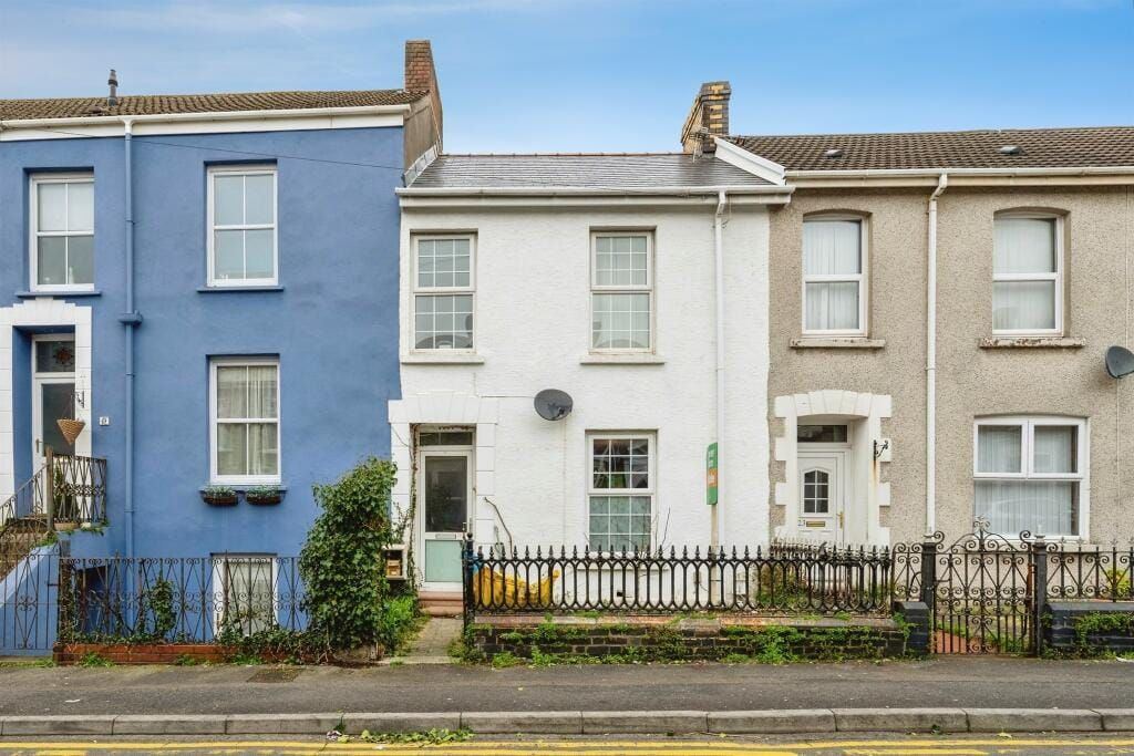 Property photo 1 of 16
