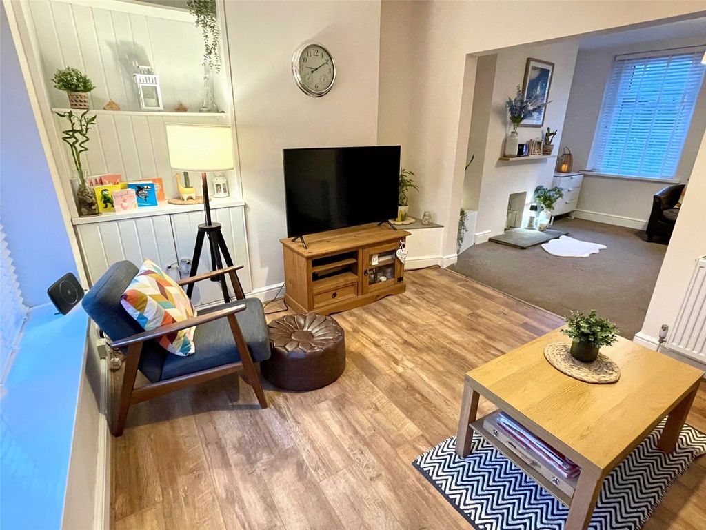 Property photo 2 of 20 Living Room