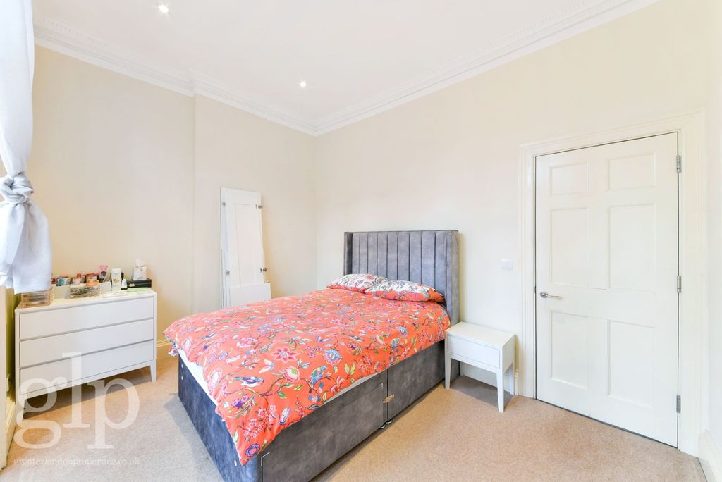 Property photo 3 of 10 993944