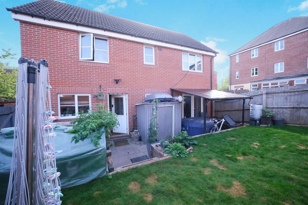 Property photo 2 of 22
