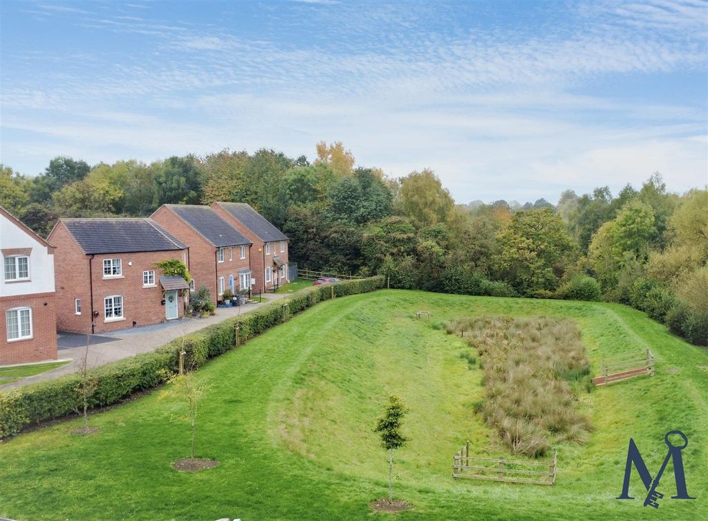 Property photo 1 of 23 On The Outside