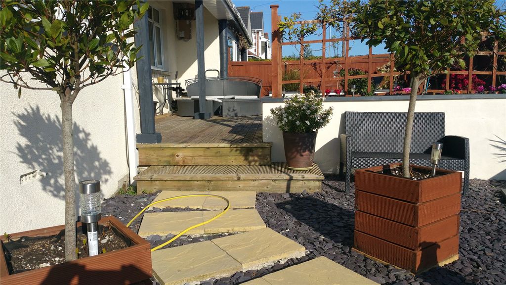 Property photo 1 of 24 Picture No. 33