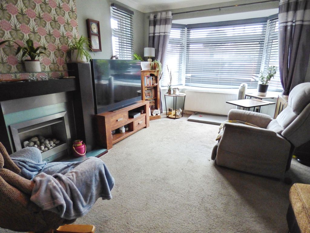 Property photo 2 of 11 Pbox-Img.Jpg