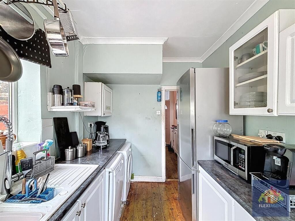 Property photo 3 of 21 4319144