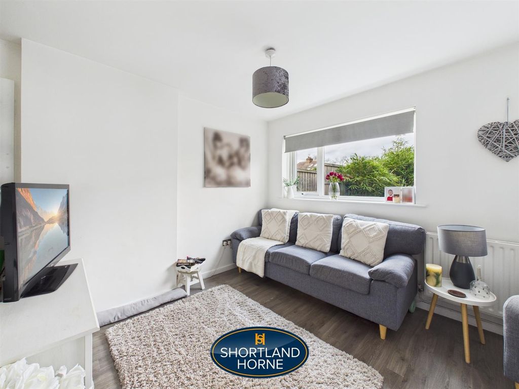 Property photo 3 of 17 Lounge/Dining Room