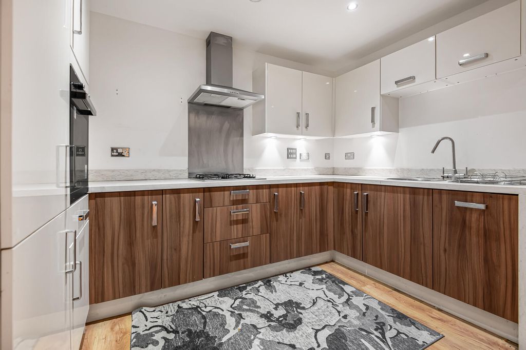 Property photo 3 of 16 Kitchen