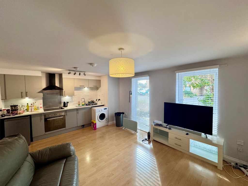 Property photo 3 of 11