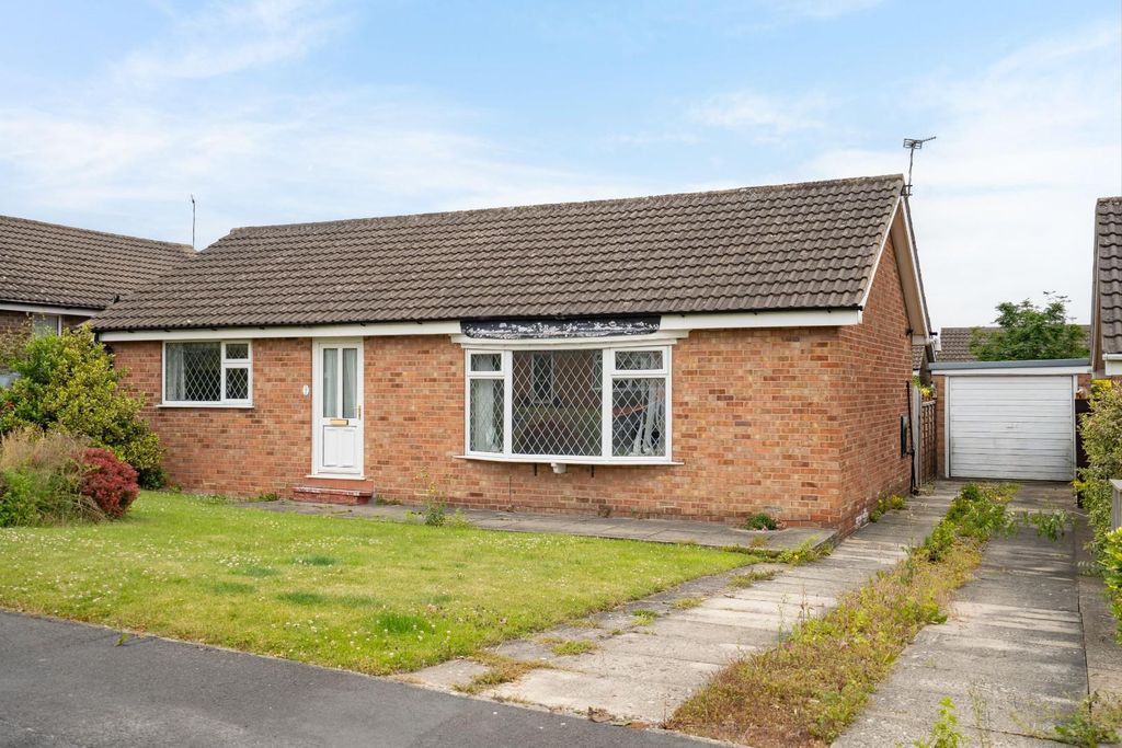 Property photo 1 of 15 External