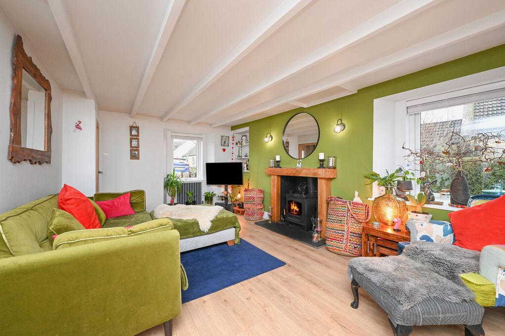 Property photo 2 of 49