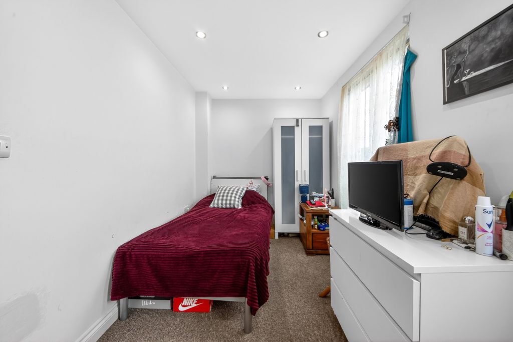 Additional image 15 of 5 bed terraced house for saleLodge Avenue, Dagenham RM8