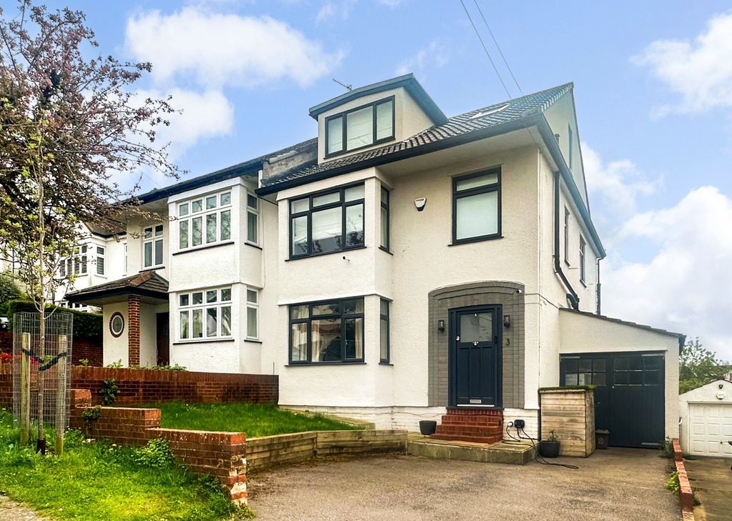 Property photo 1 of 17 External