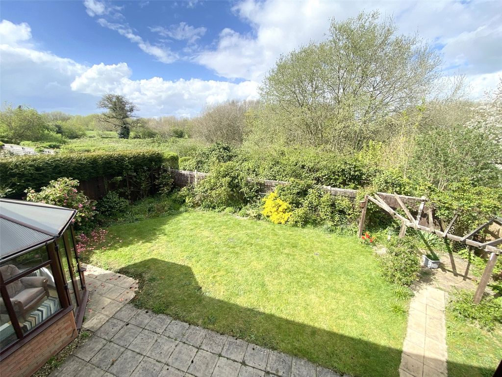 Property photo 2 of 23 Picture No. 13