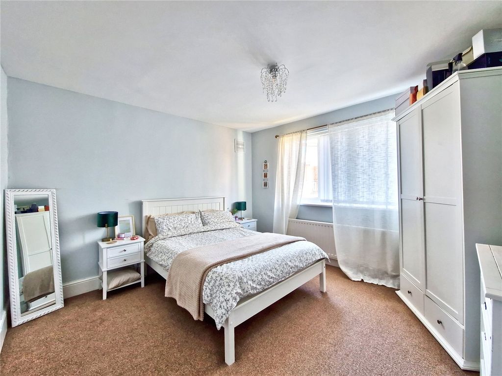 Property photo 3 of 9 Picture No. 05