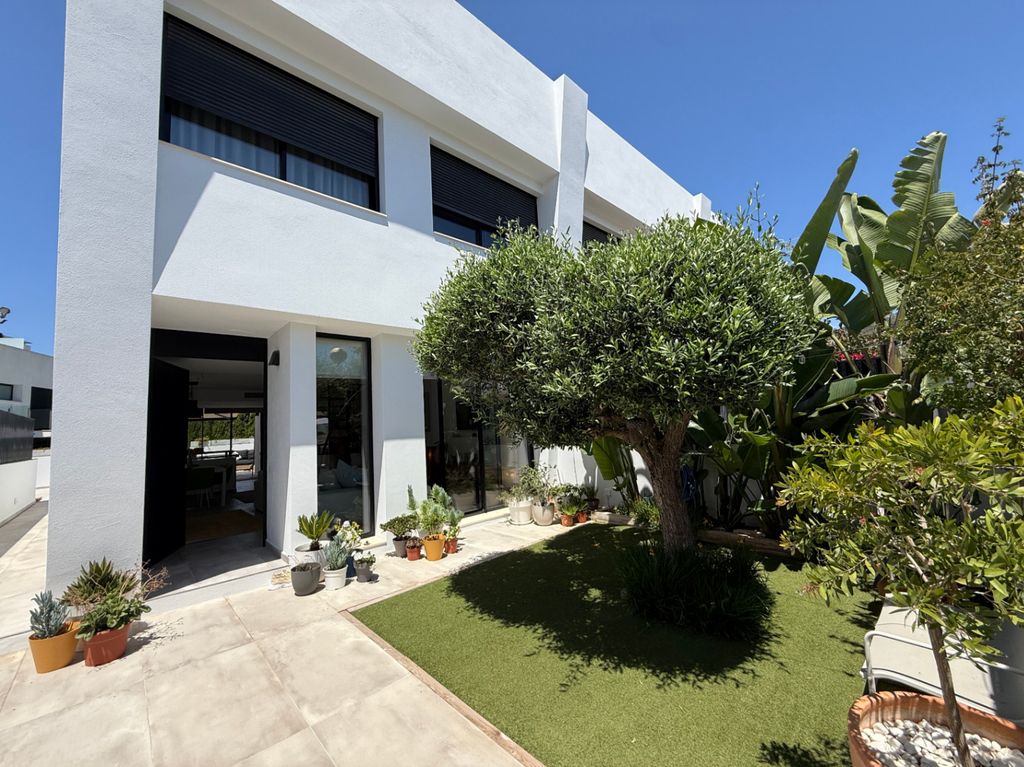 Property photo 1 of 47