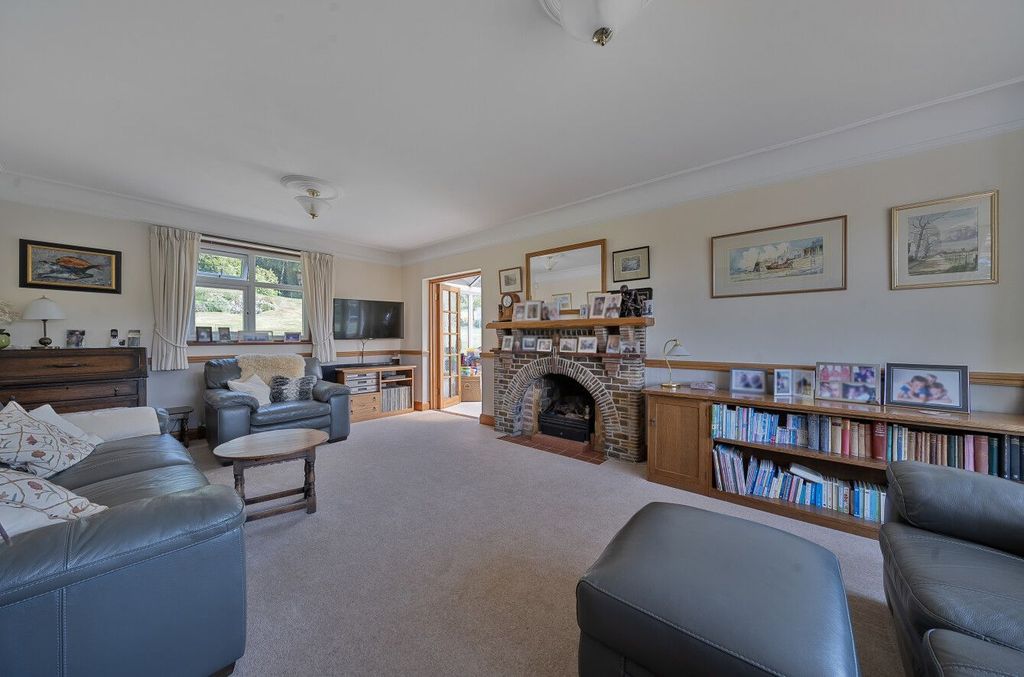 Property photo 3 of 12 Photograph 9