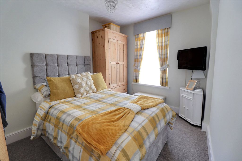 Property photo 3 of 15 3 - Picture No. 05