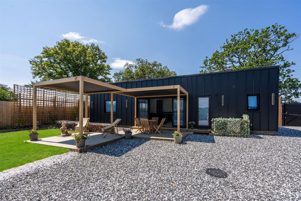 Property photo 1 of 15 Appledore_30.Jpg