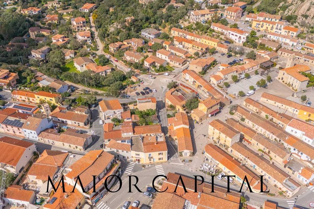 Property photo 2 of 44