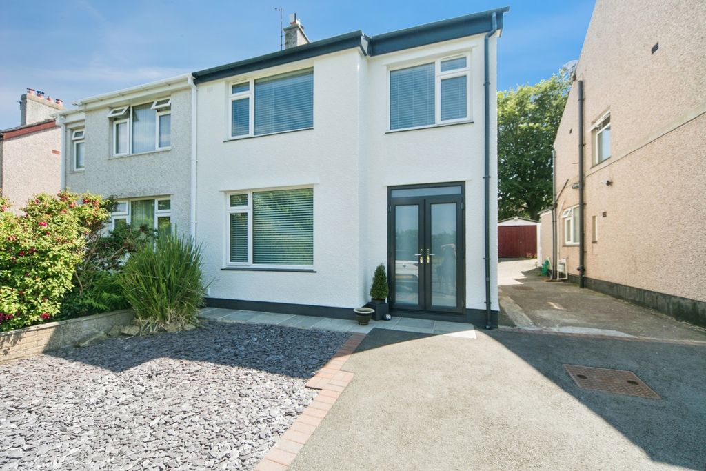 Property photo 1 of 20 Pbox-Img.Jpg