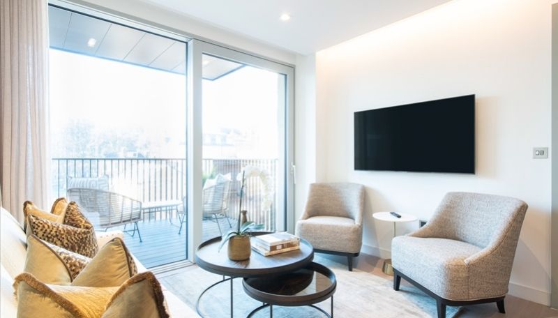 Property photo 3 of 33 Reception Room Access To Balcony