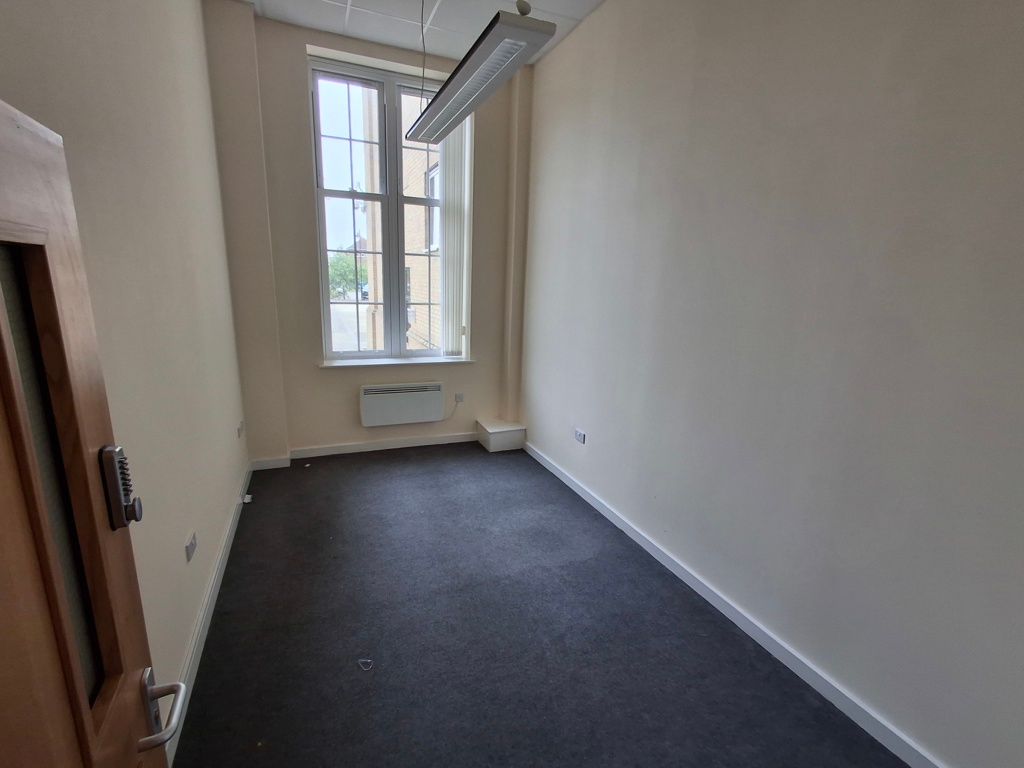Property photo 3 of 4 Photo 2
