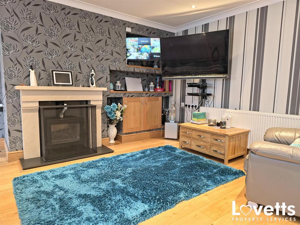 Property photo 2 of 37 Reception 1