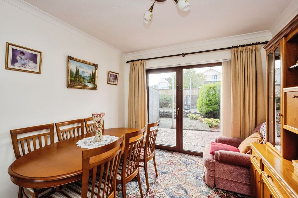 Property photo 3 of 17 Photo