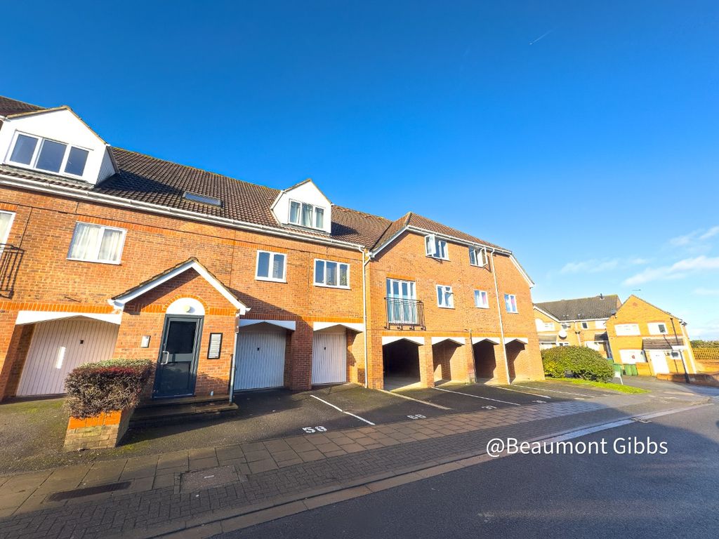 Property photo 1 of 9 4830601