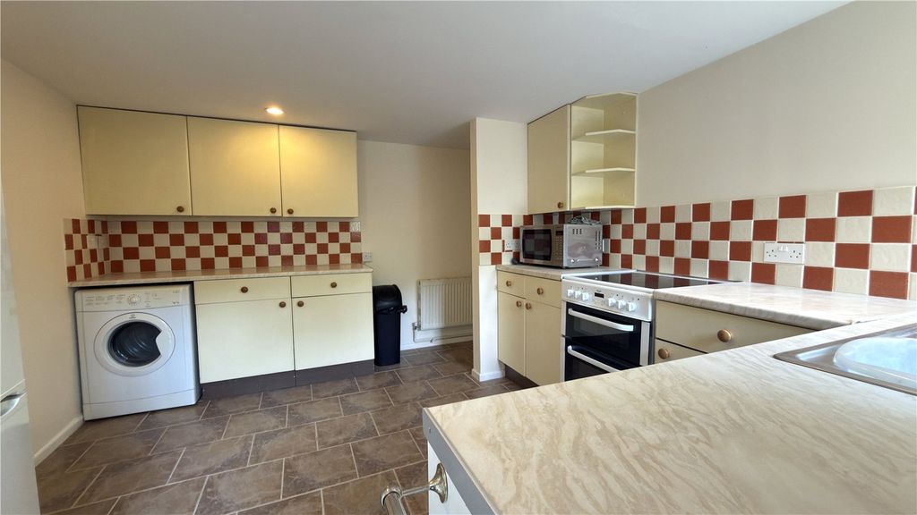 Property photo 3 of 12 Picture No. 30