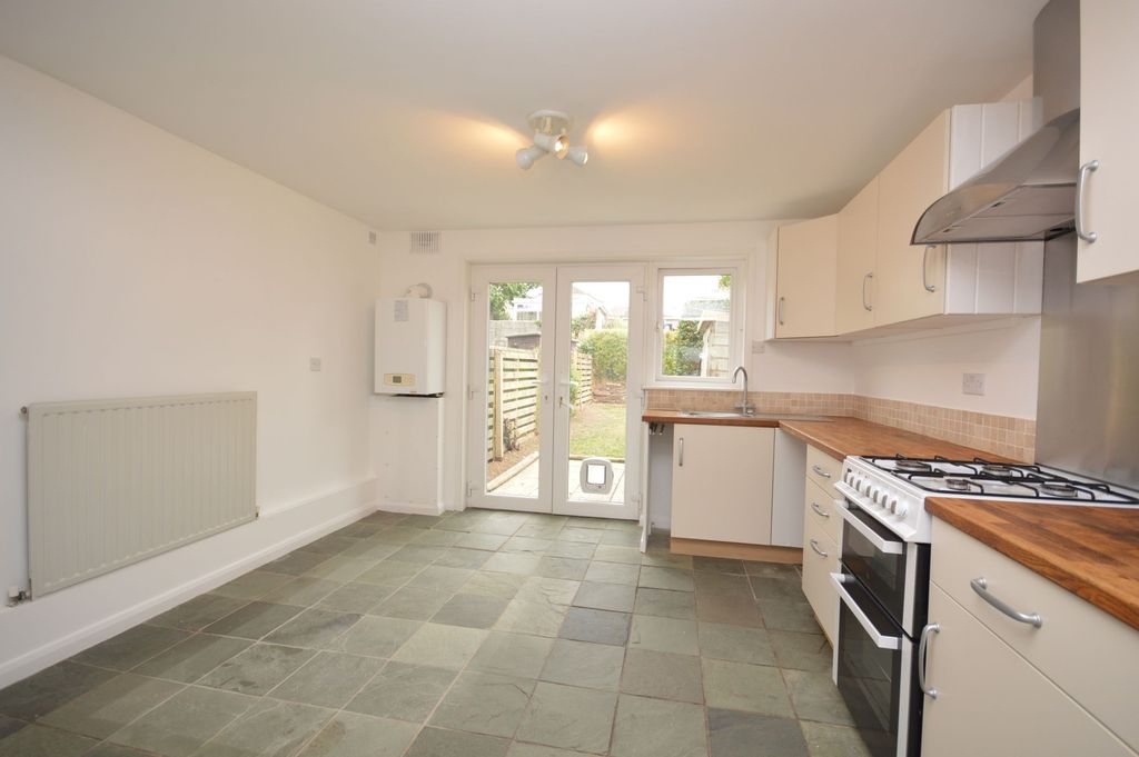 Property photo 3 of 14 Kitchen