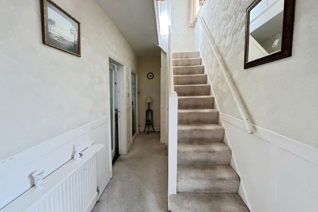 Property photo 2 of 14 Entrance Hallway