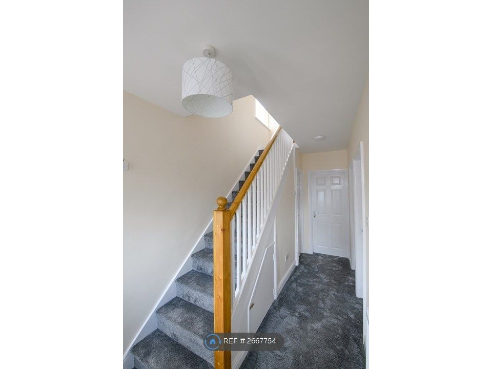 Property photo 3 of 28