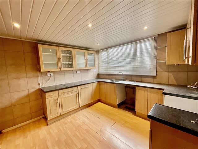 Property photo 2 of 17 Kitchen