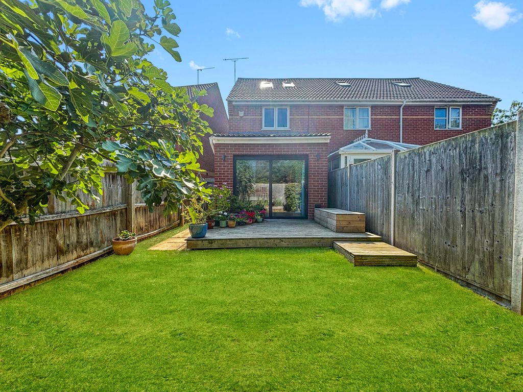 Property photo 1 of 32 Ede71A54Cfb3A9Cdb2572B25Cf766cc43218d156