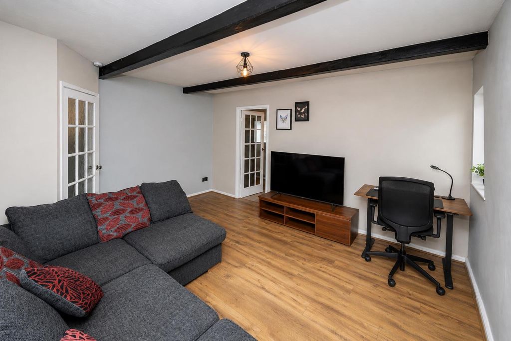 Property photo 3 of 20 Lounge2.Png